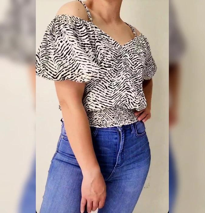 Blusa Mayra 3.20 STORE Negro, Verde Y Rosa
