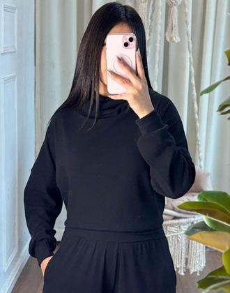 Polera Y Buzo Conjunto Cuello Arriba DIVAS Negro
