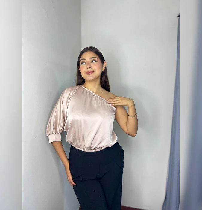 Blusa Una Manga